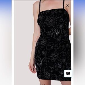 Lost and wonder. Néw with tags. Velvet mini dress metallic silver floral print.